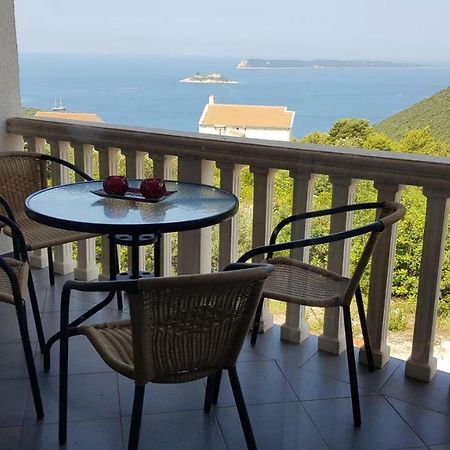Apartmani Lazarevic Luštica Luaran gambar