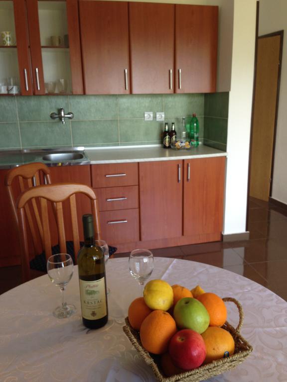 Apartmani Lazarevic Luštica Luaran gambar