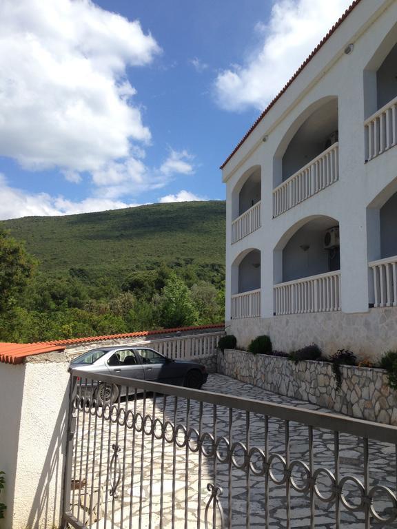 Apartmani Lazarevic Luštica Luaran gambar