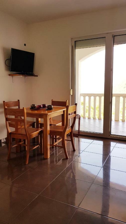 Apartmani Lazarevic Luštica Luaran gambar
