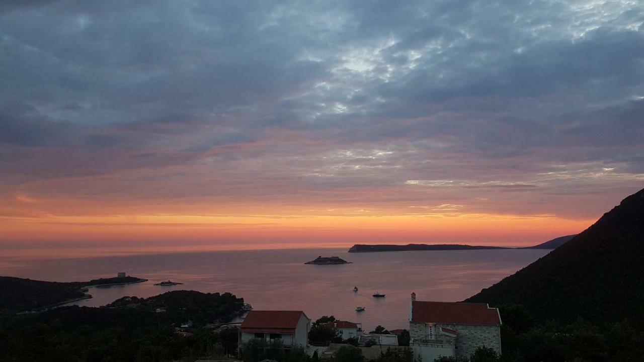 Apartmani Lazarevic Luštica Luaran gambar